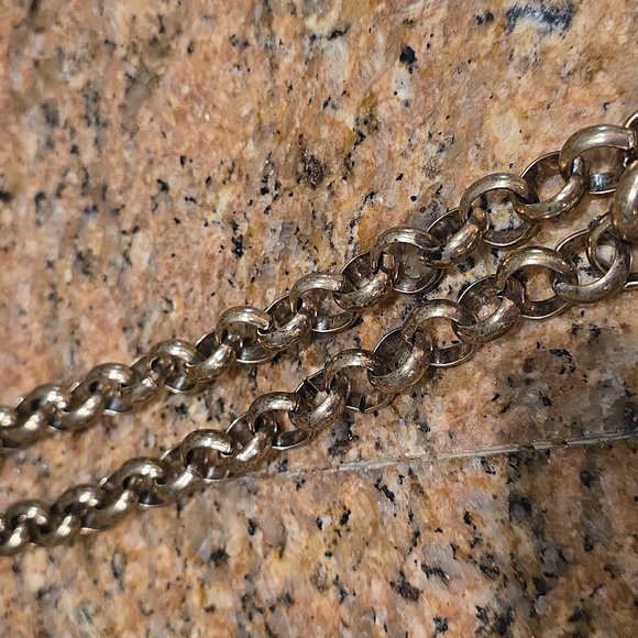 Chunky Heavy Gold Heart Pendant Fashion Necklace - Picture 7 of 7